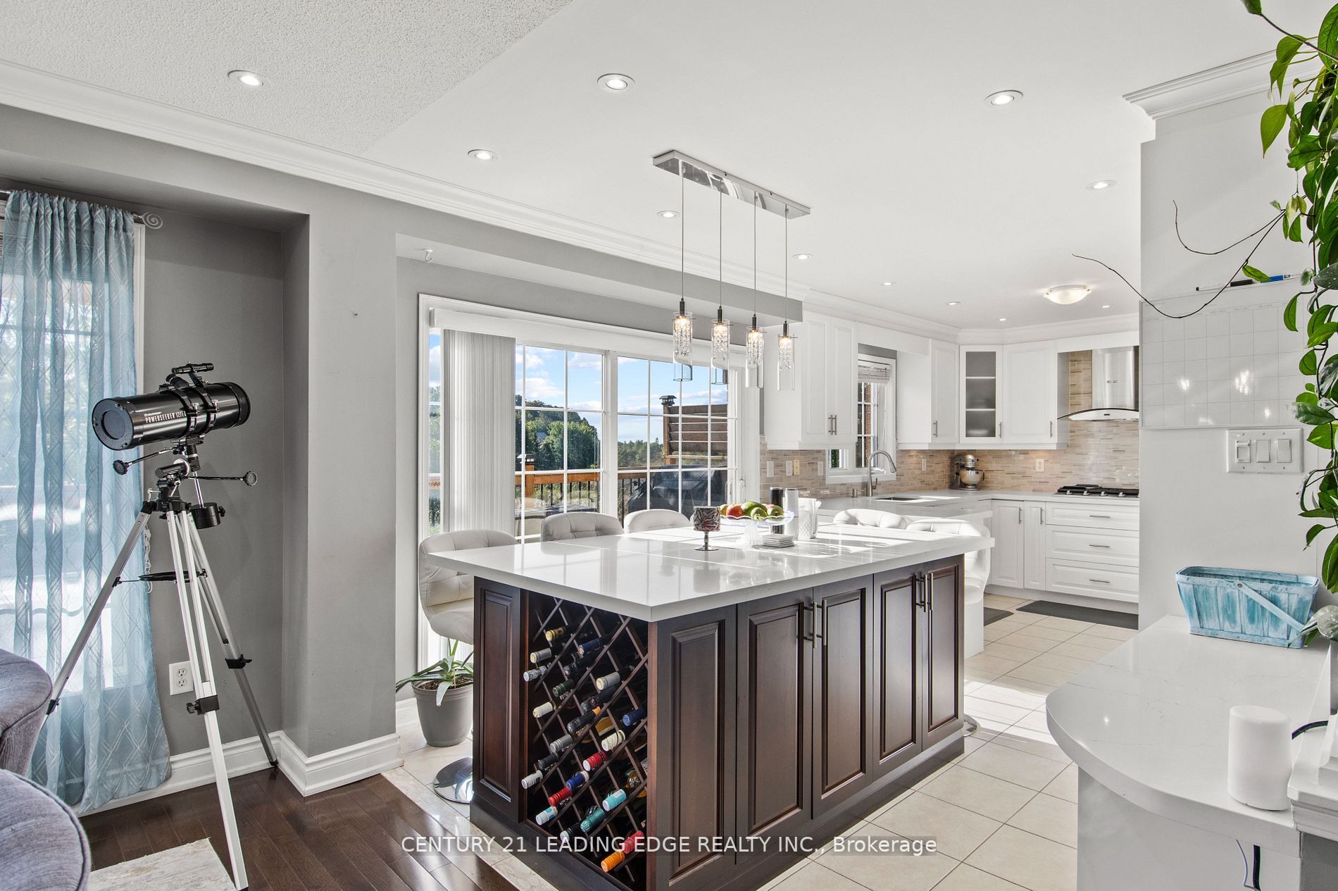 25 HASKELL Avenue