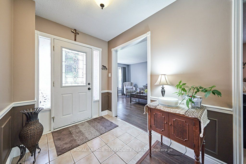 8 Erickson Dr
