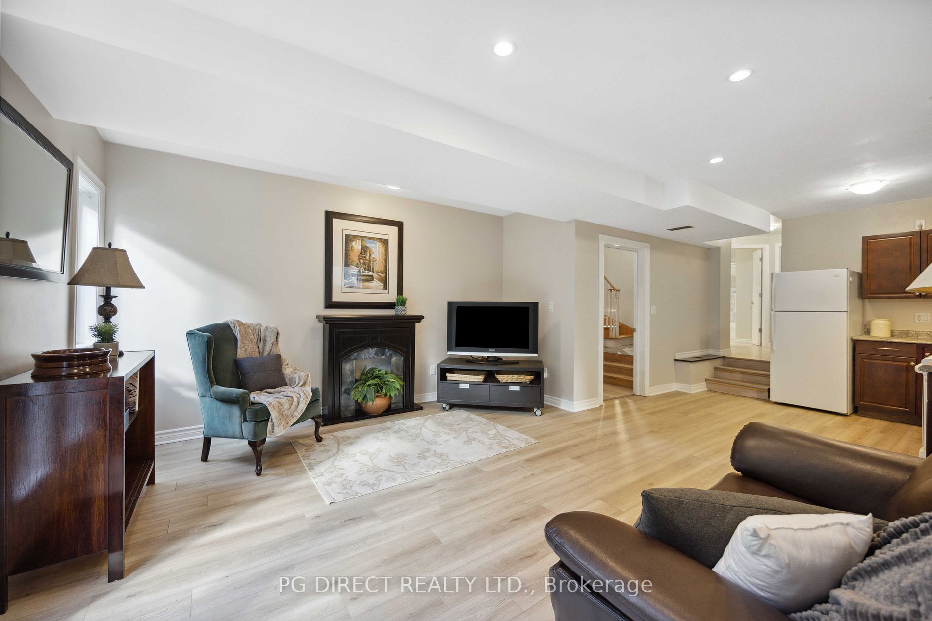 54 James Rowe Dr
