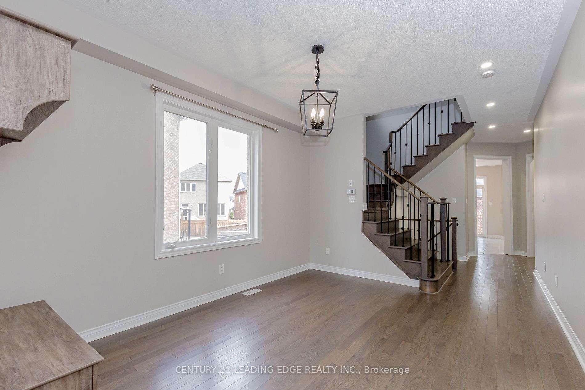 25 Keith-Wright Cres