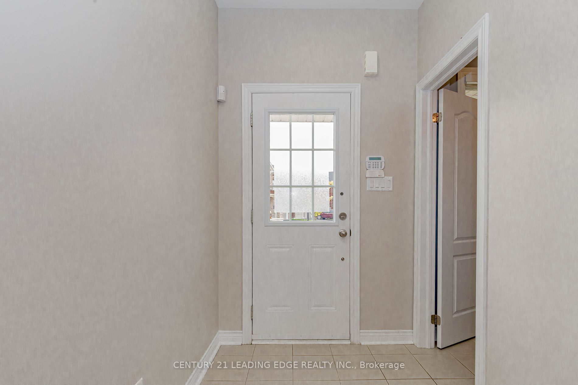 25 Keith-Wright Cres
