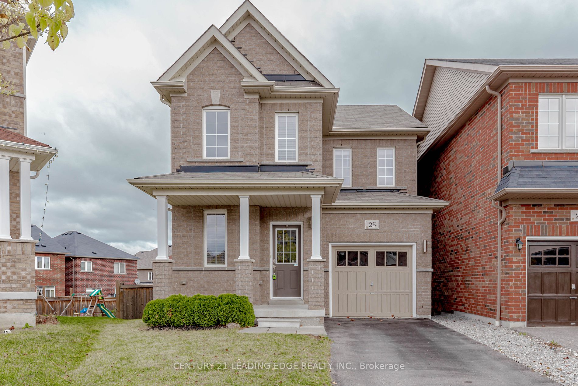 25 Keith-Wright Cres