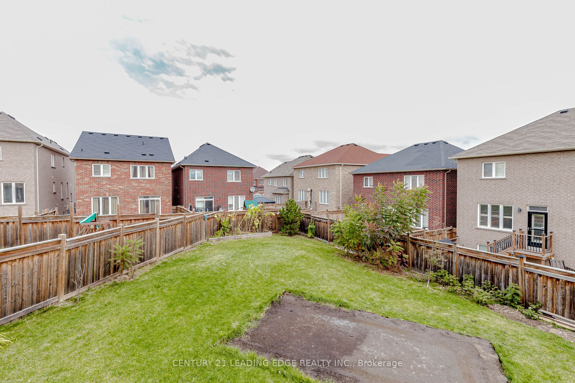 25 Keith-Wright Cres