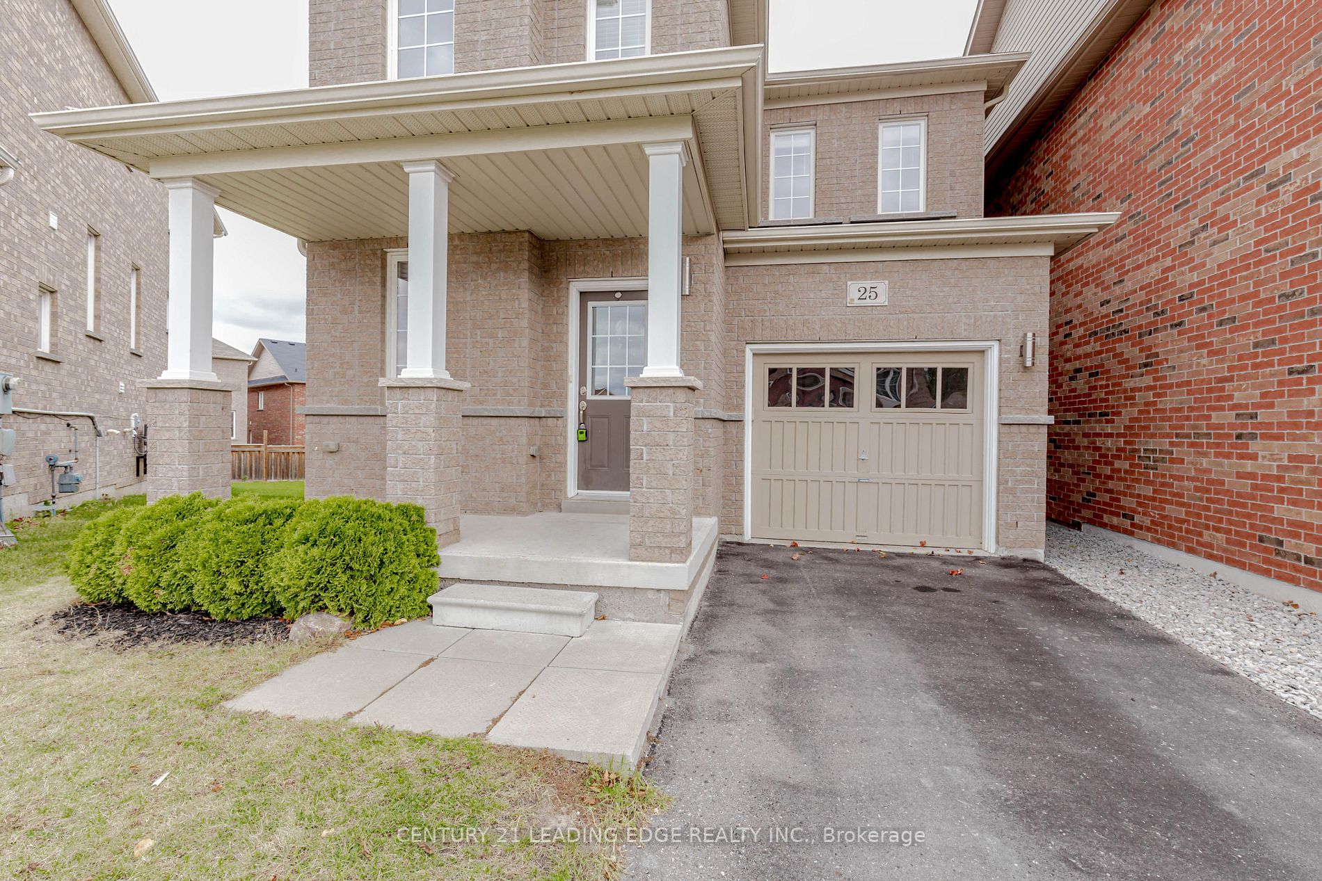 25 Keith-Wright Cres