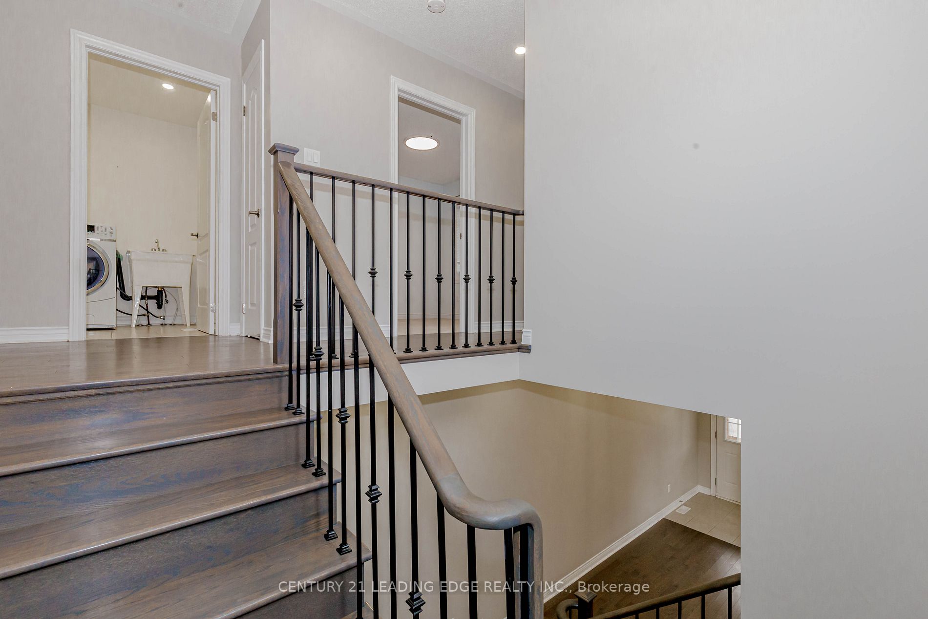 25 Keith-Wright Cres
