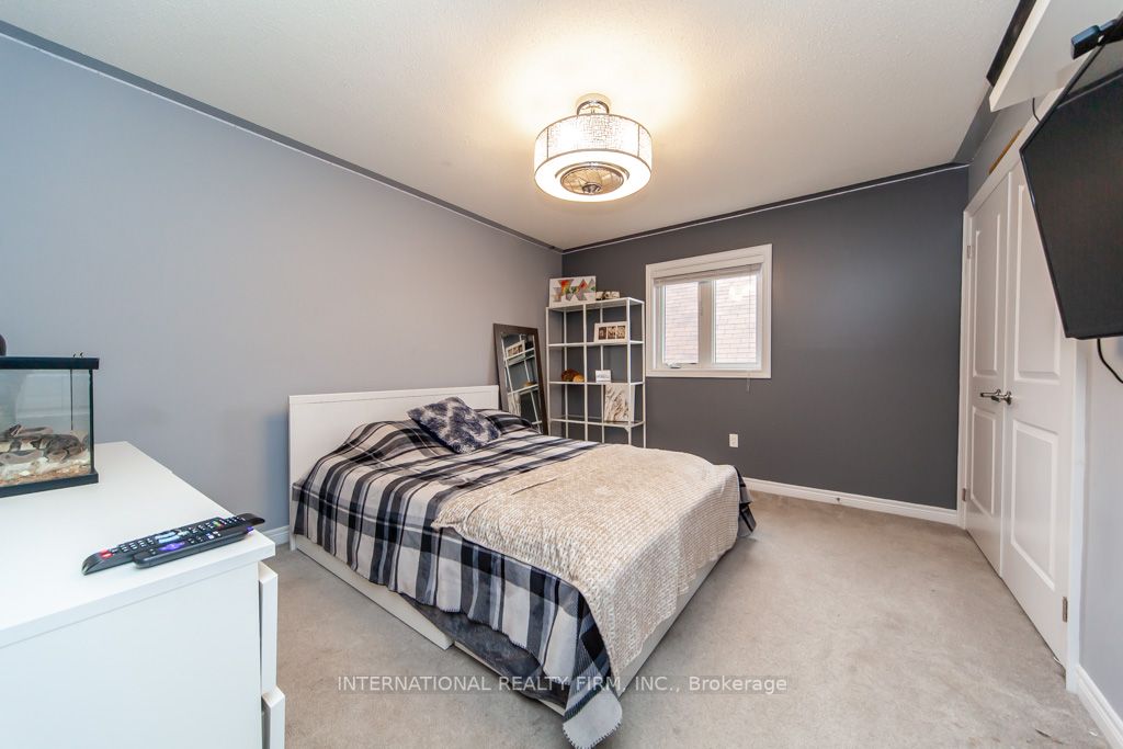 55 Barchard St