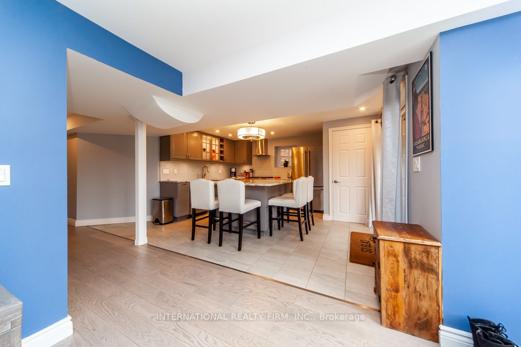 55 Barchard St