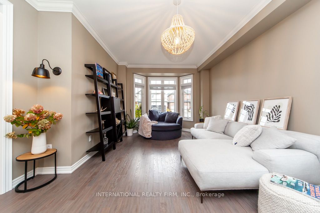 55 Barchard St
