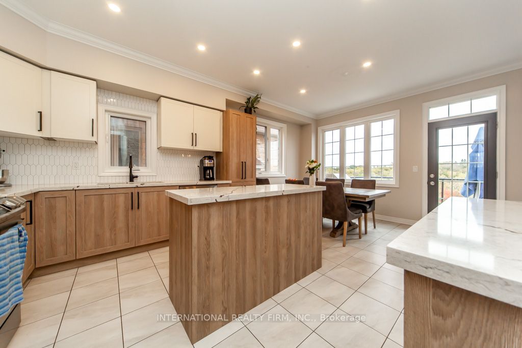55 Barchard St