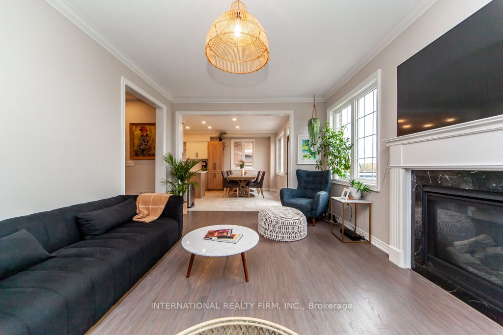 55 Barchard St