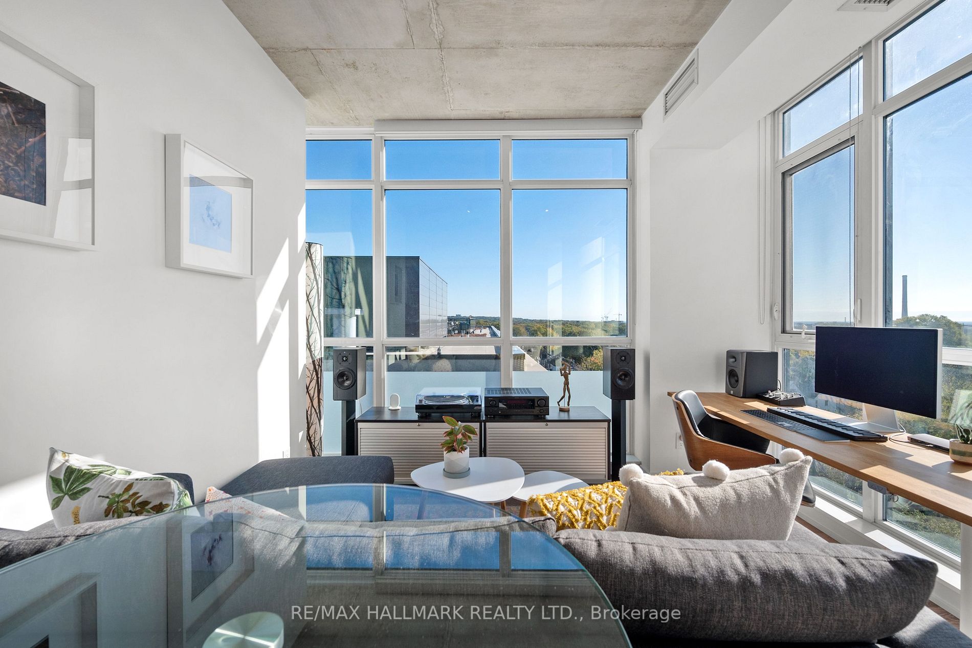1190 Dundas St E, #906