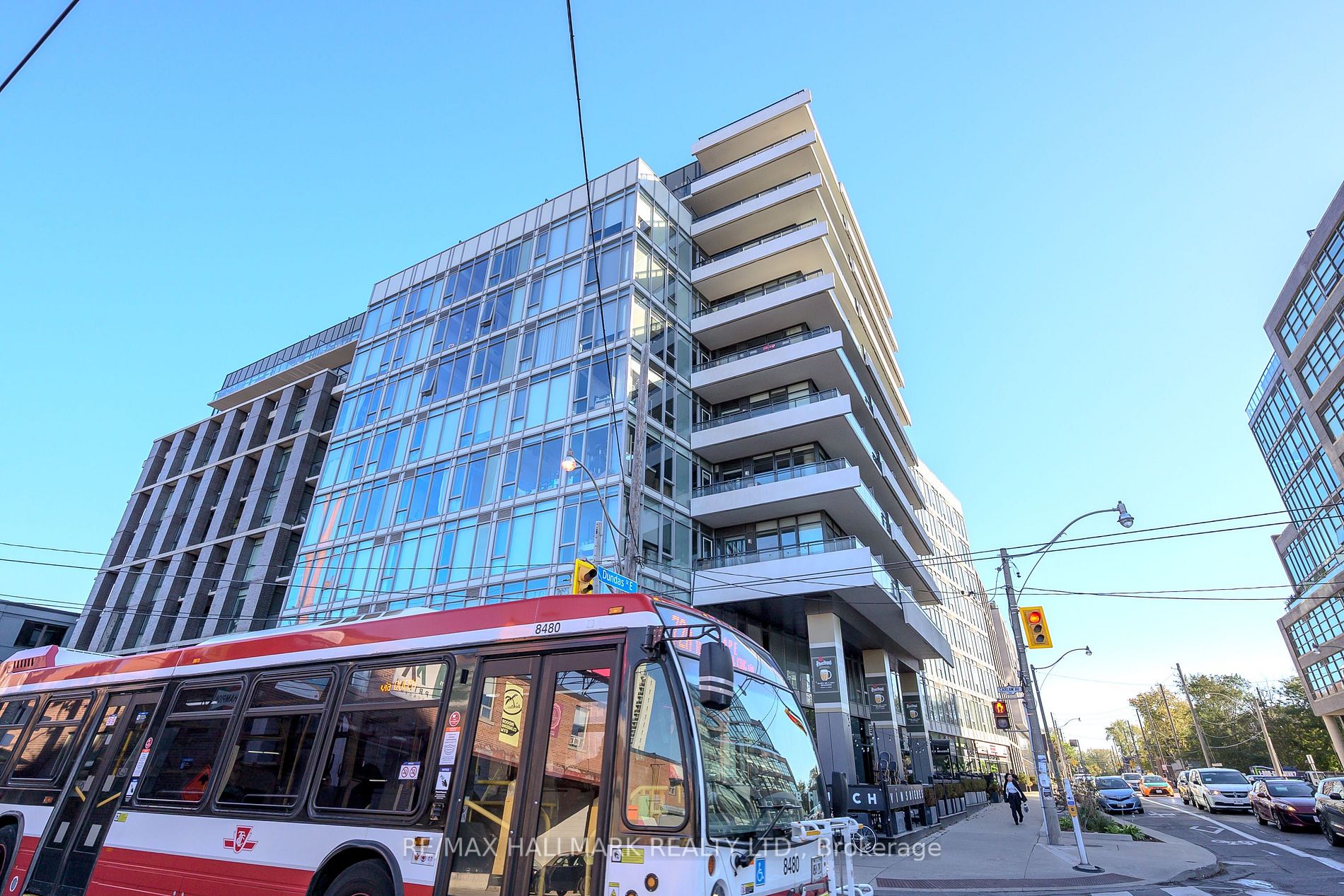 1190 Dundas St E, #906