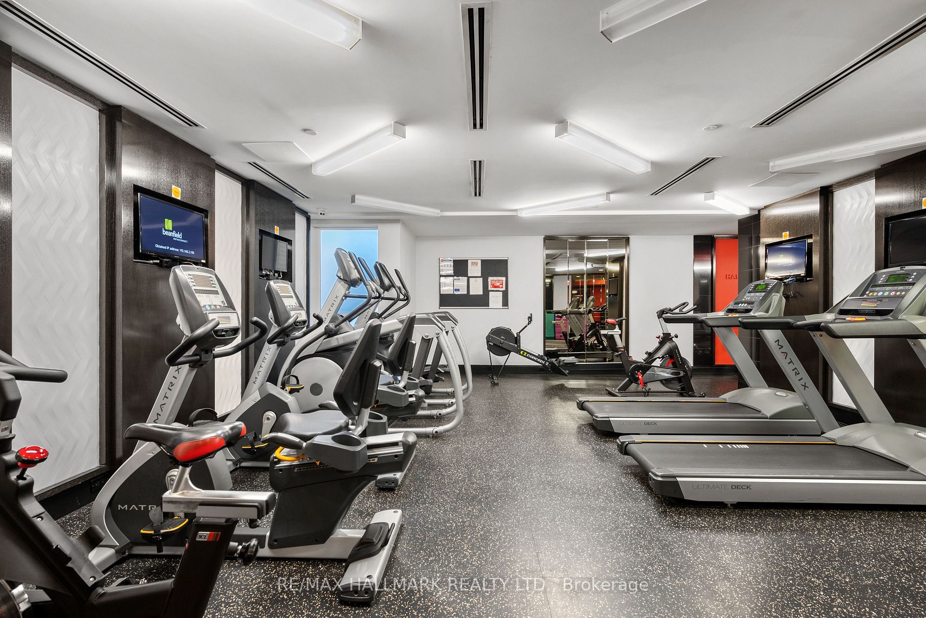 1190 Dundas St E, #906