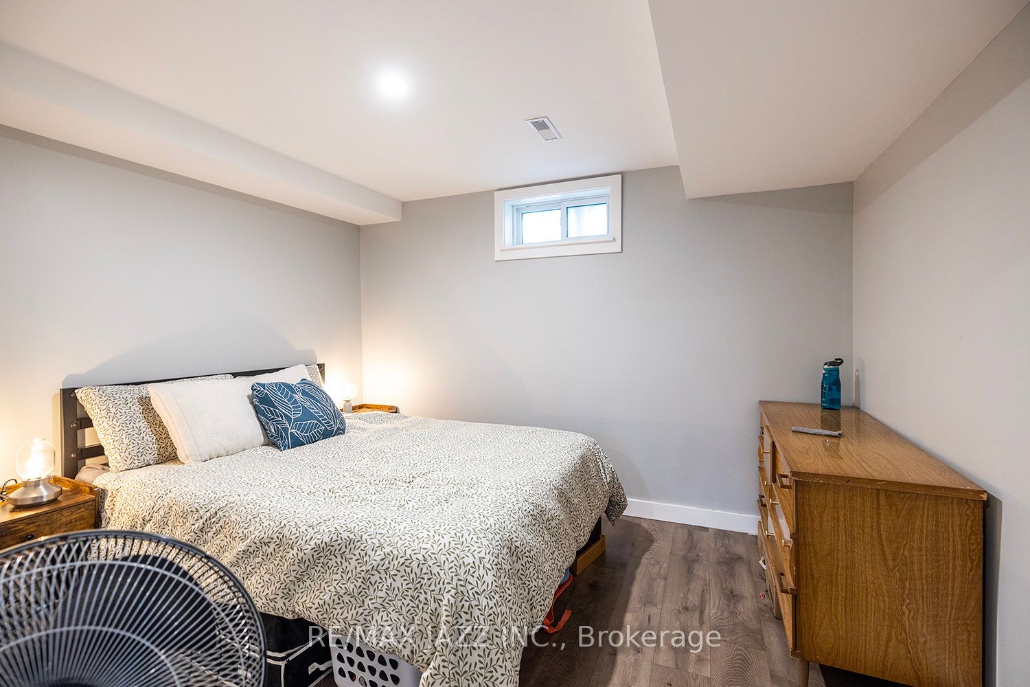1348 Belair Cres