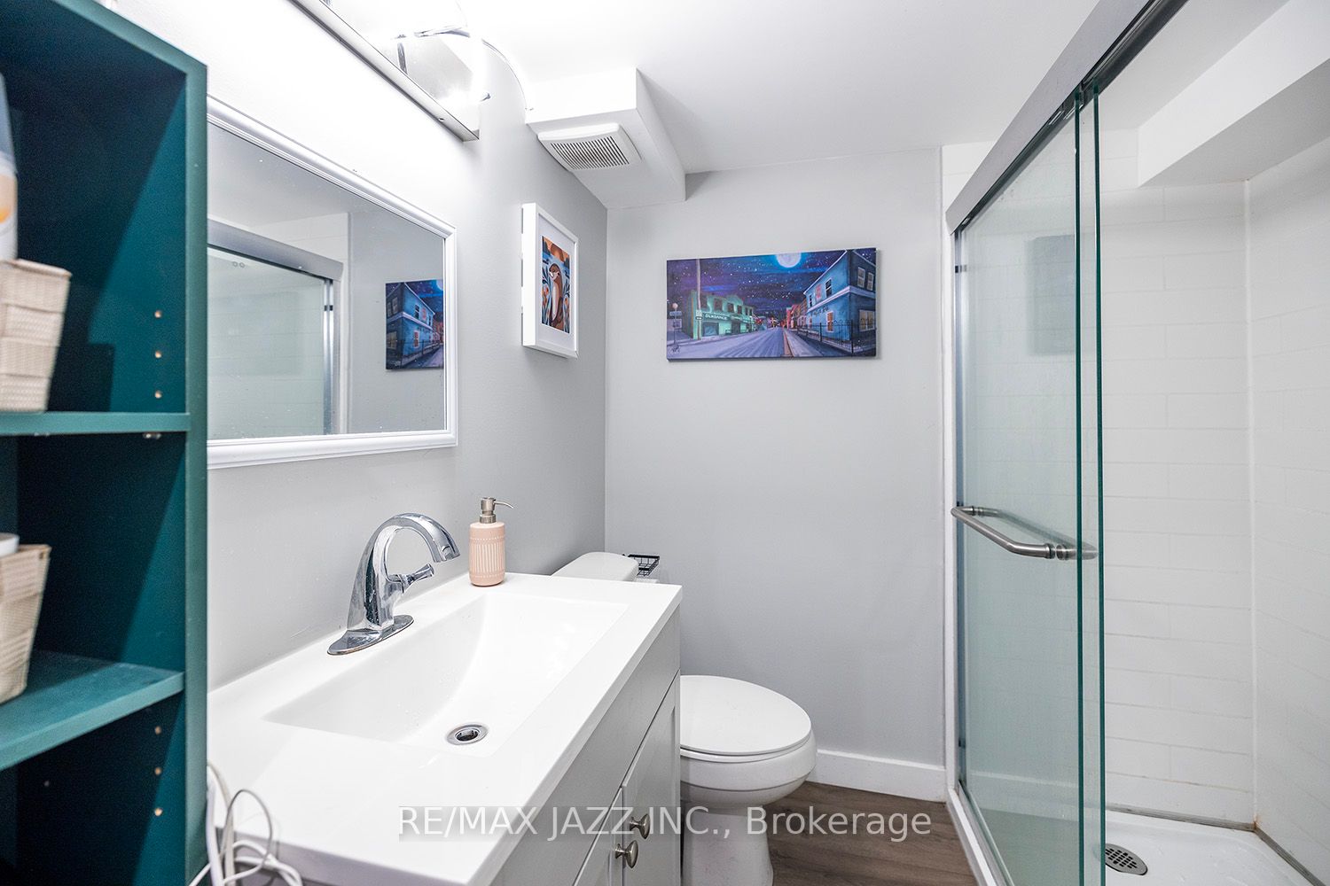 1348 Belair Cres