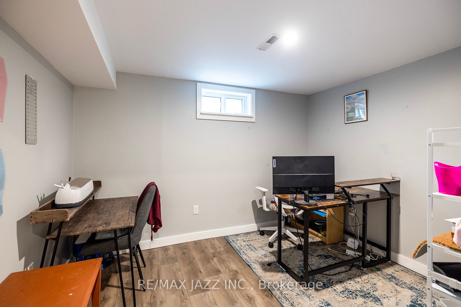 1348 Belair Cres