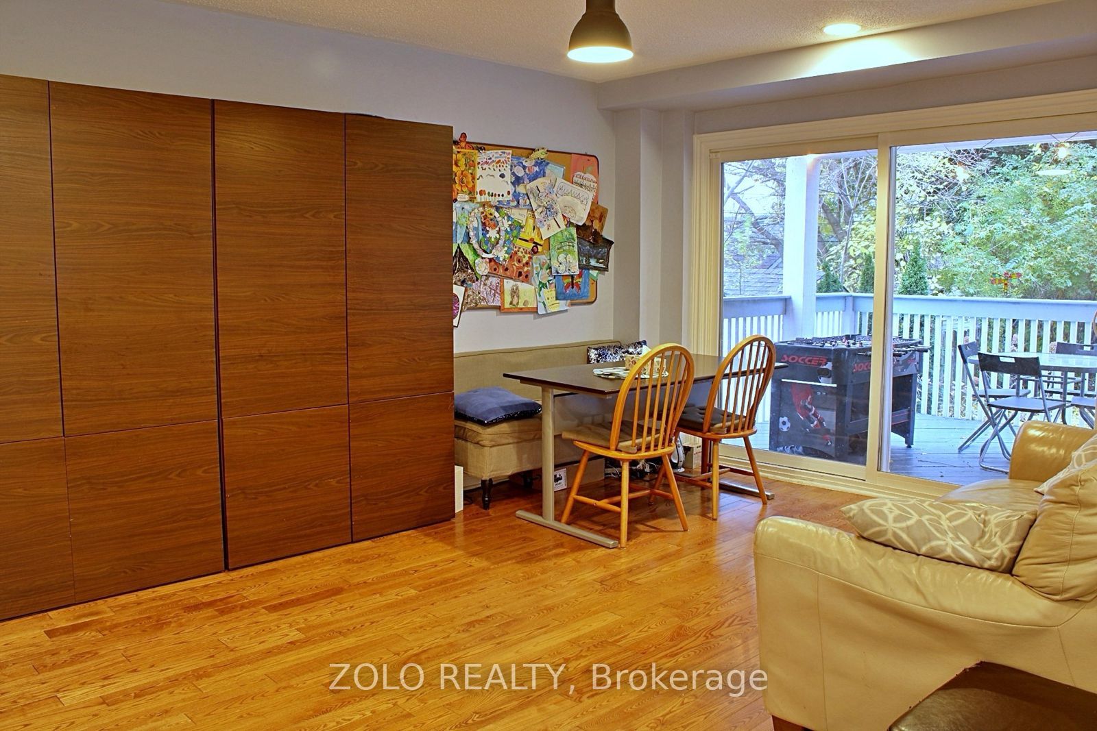 2 Northridge Ave