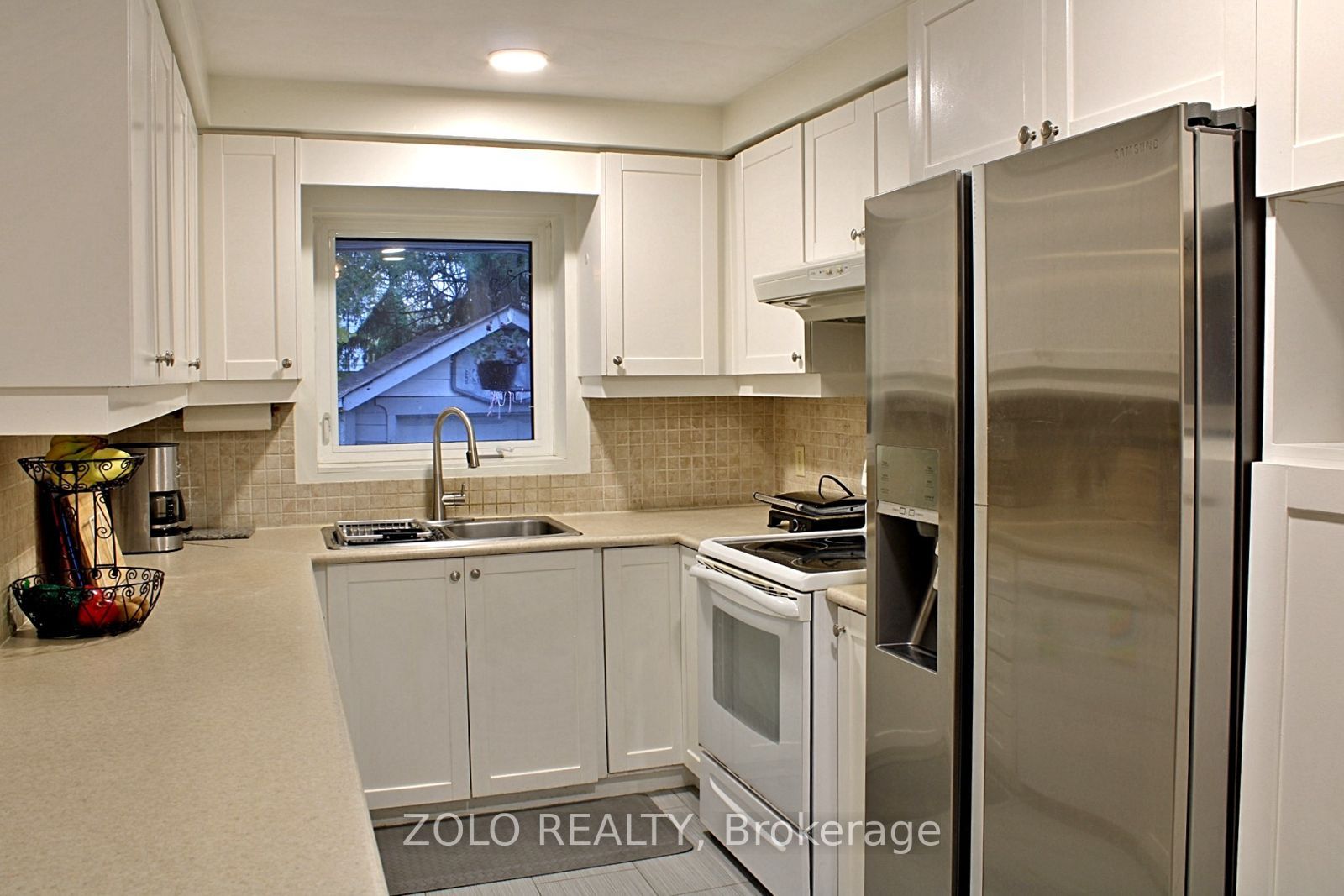 2 Northridge Ave