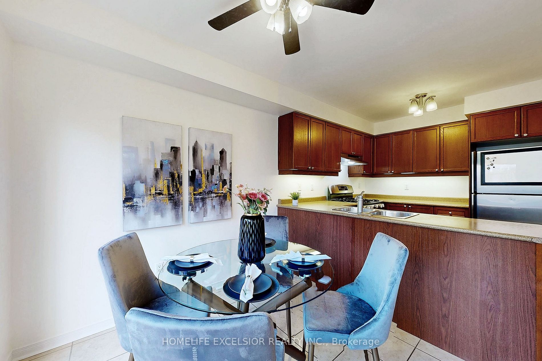 12 Styles Cres