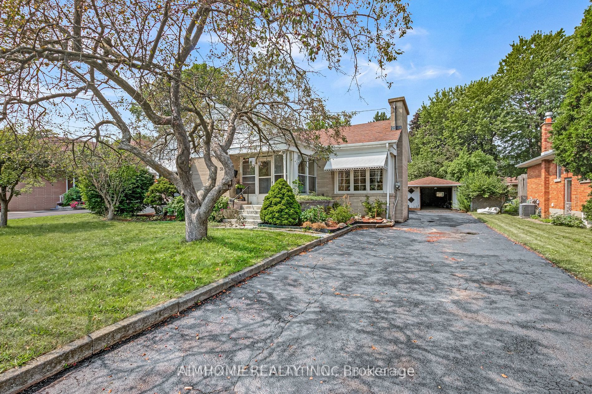 38 Heather Rd, #Main Fl