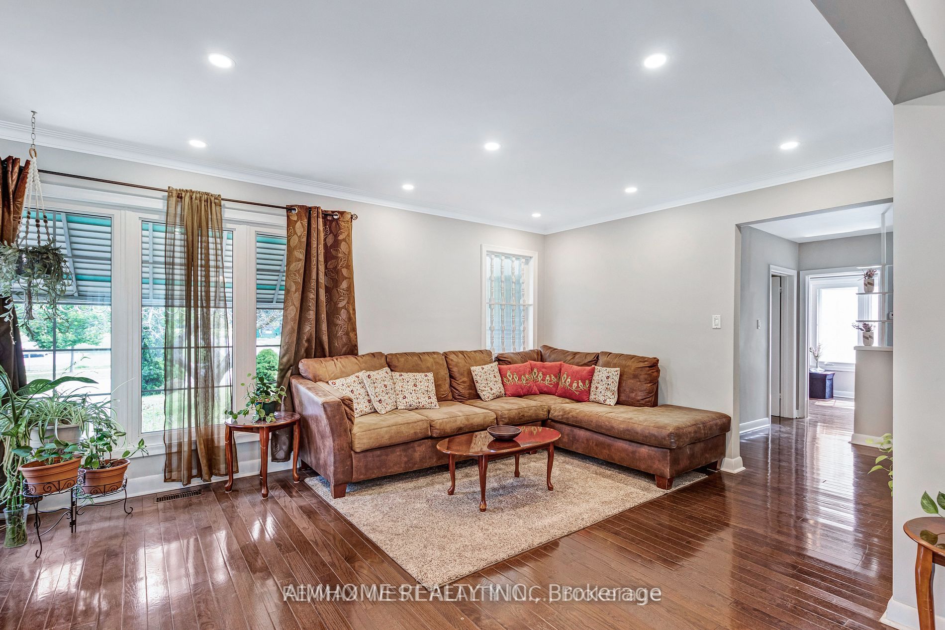 38 Heather Rd, #Main Fl
