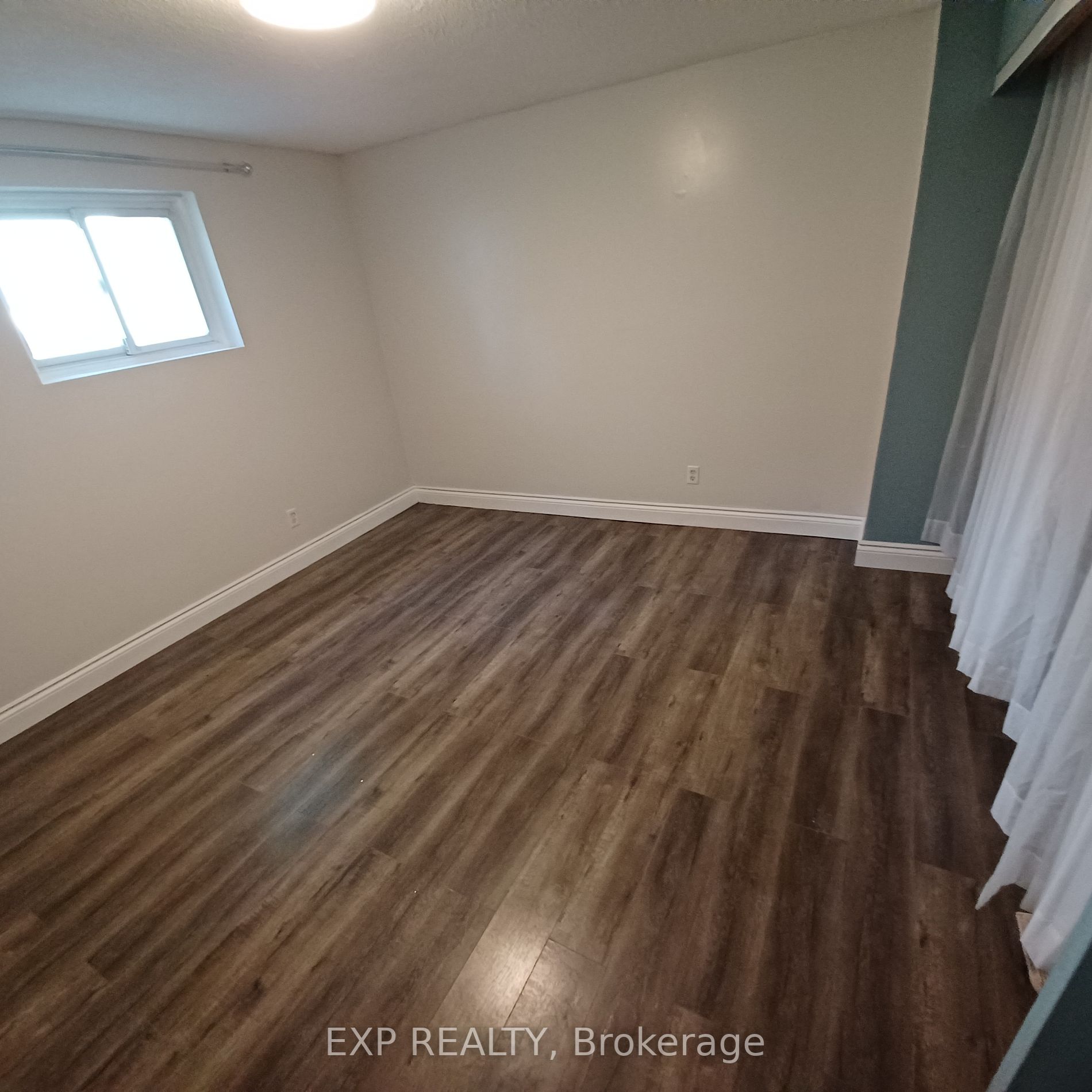 24 Grassmere Crt S