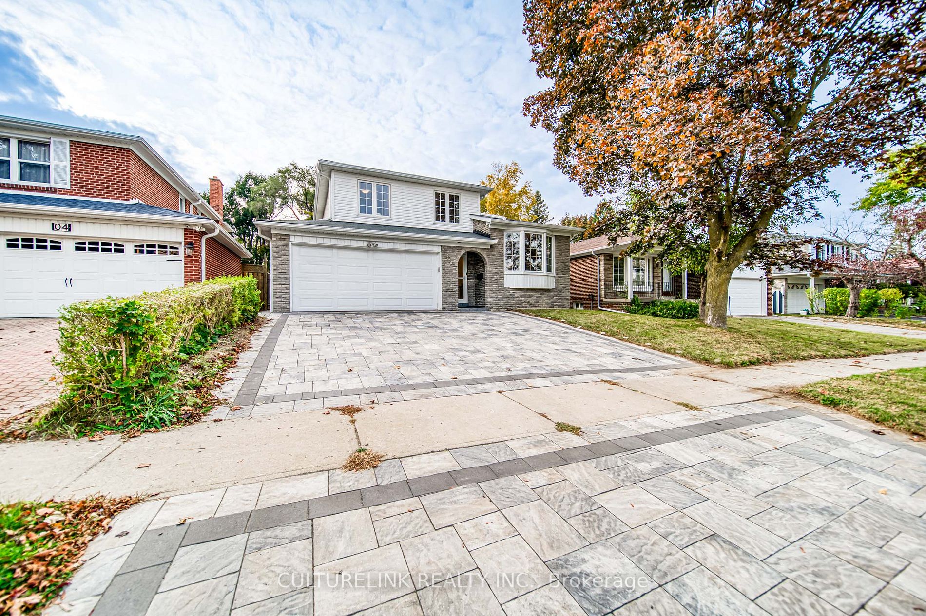 6 Blueberry Dr