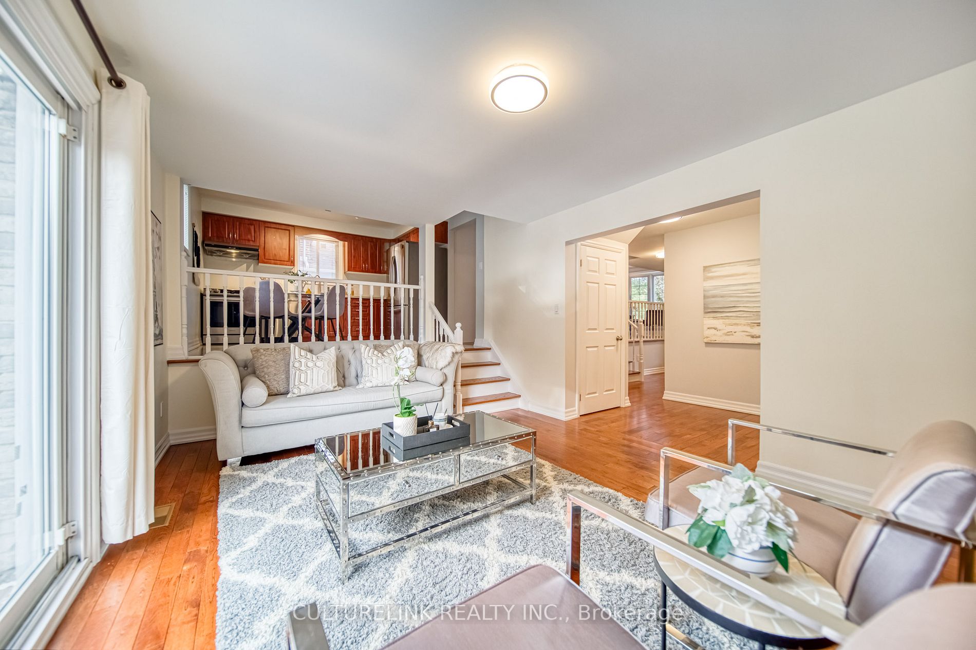 6 Blueberry Dr