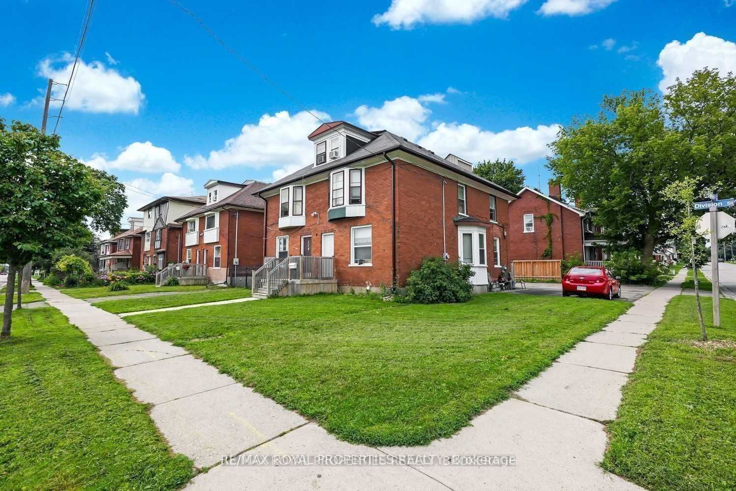 208-216 Division St
