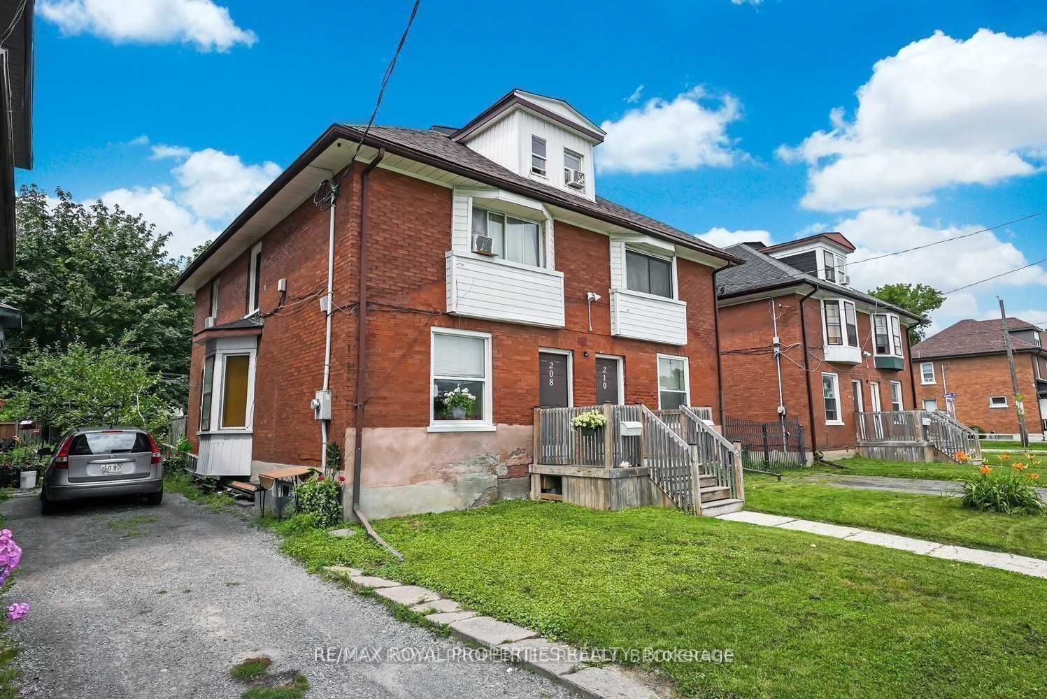208-216 Division St