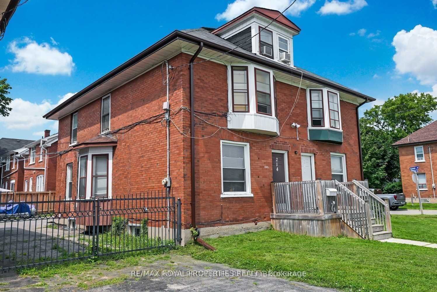 208-216 Division St