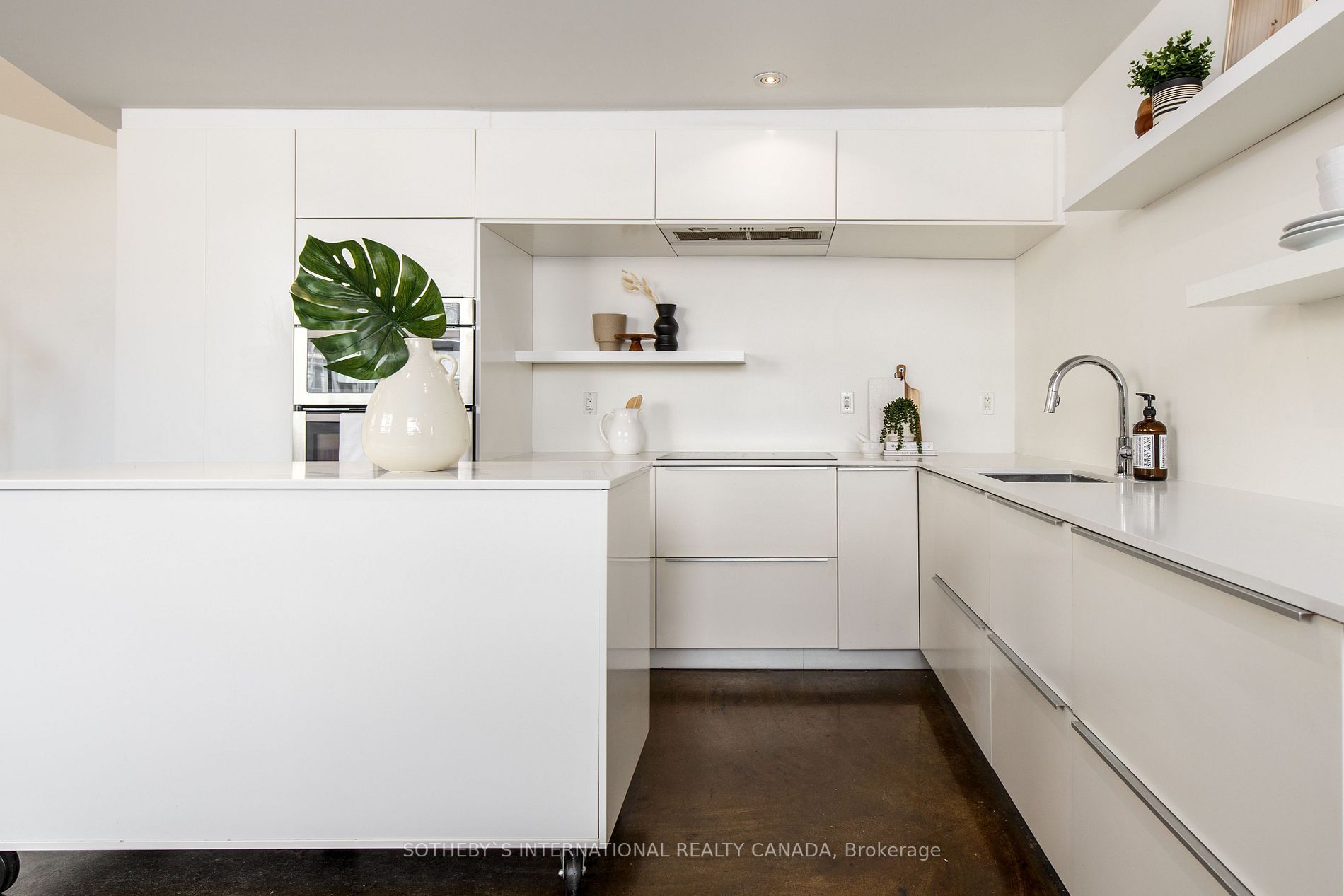 1173 Dundas St E, #216