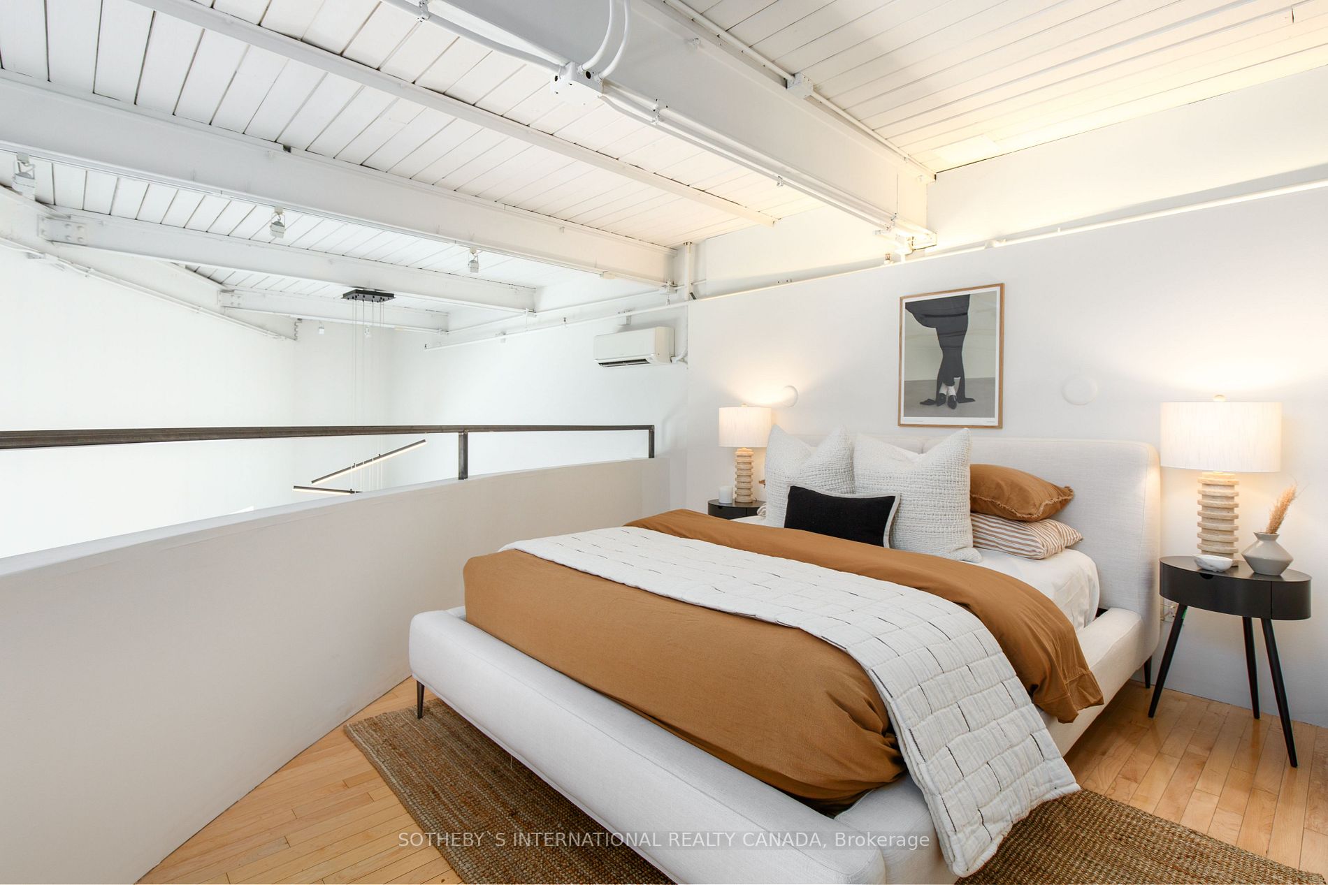 1173 Dundas St E, #216