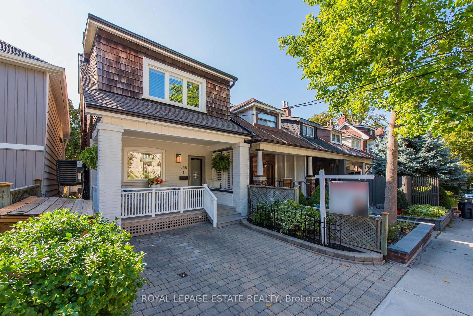238 Lee Ave