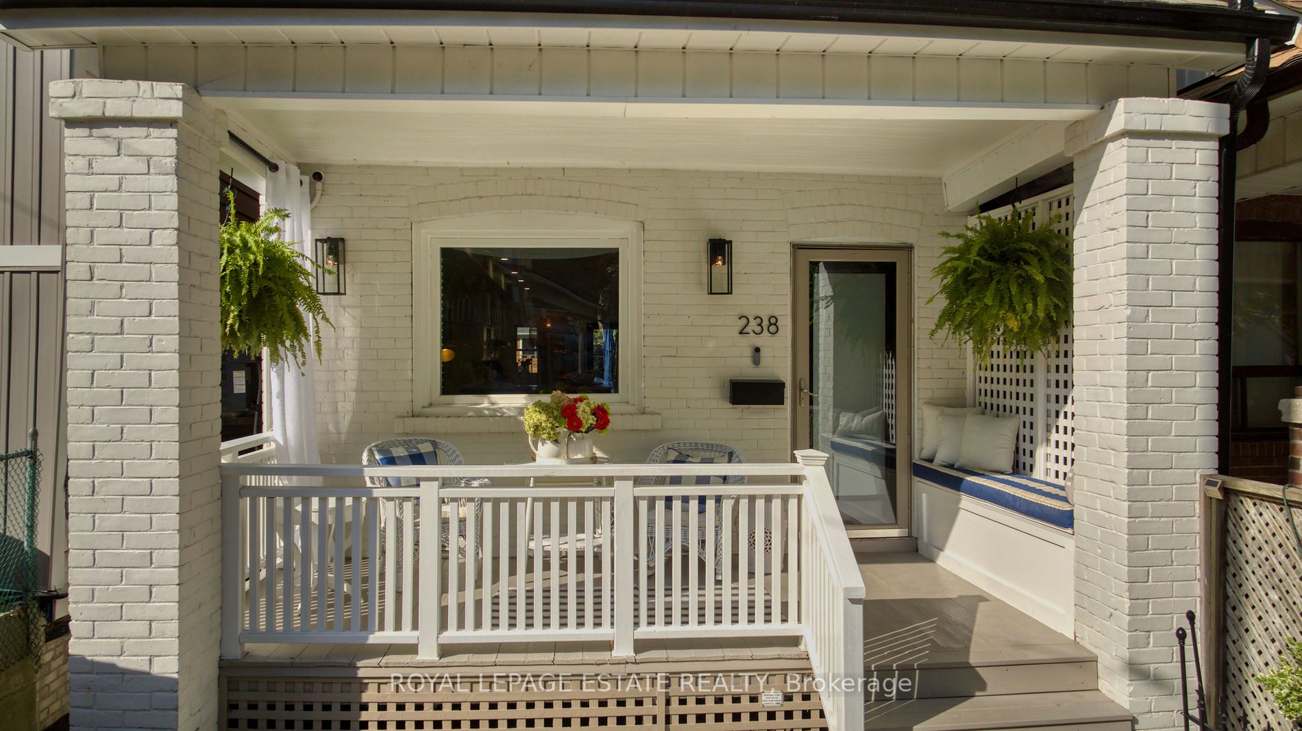 238 Lee Ave