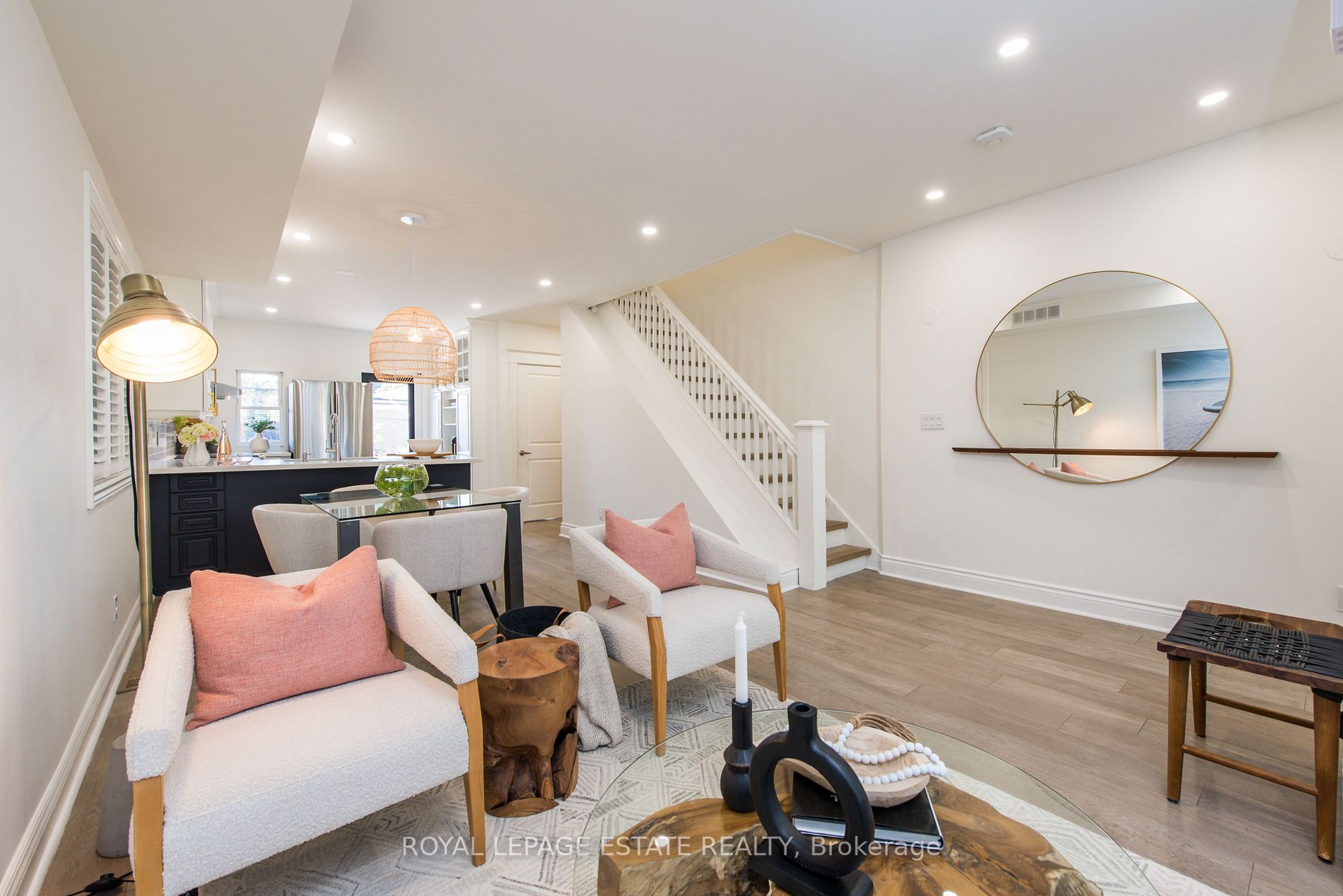 238 Lee Ave