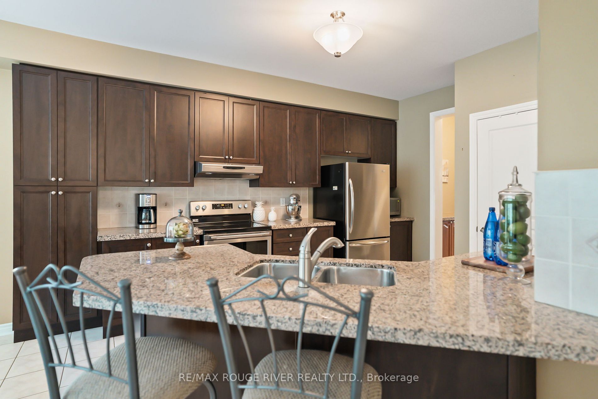 121 Rivers Edge Place