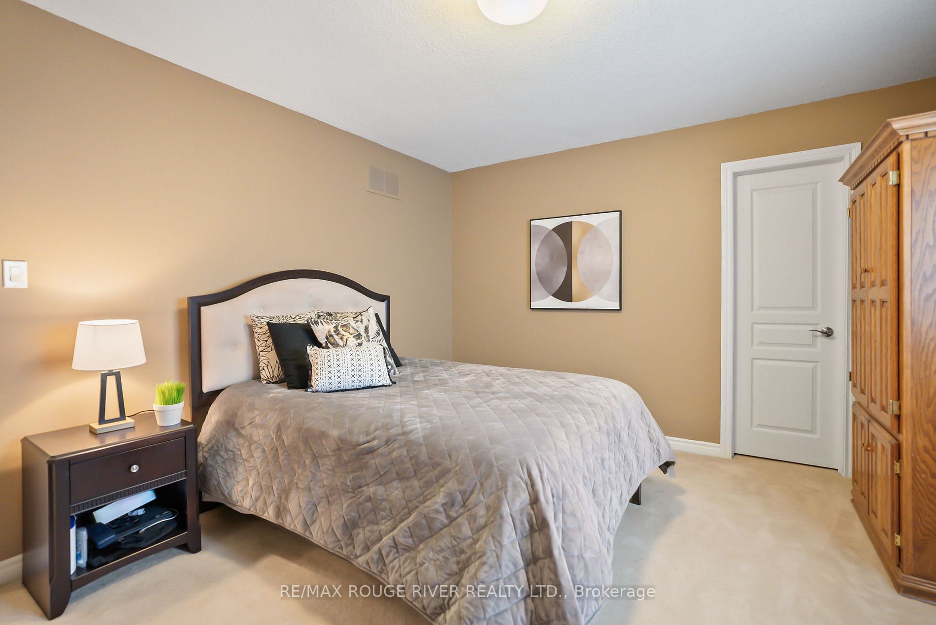 121 Rivers Edge Place