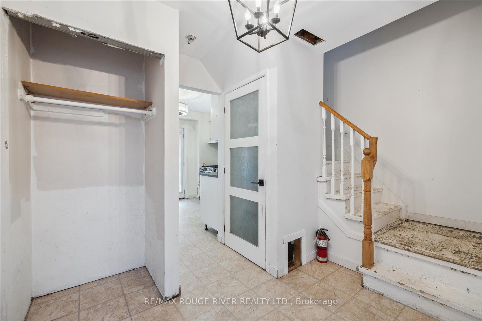 5 Hillhurst Cres