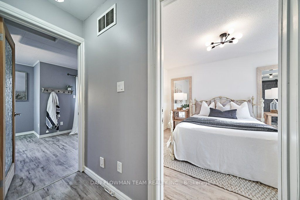 101 Meadowview Blvd