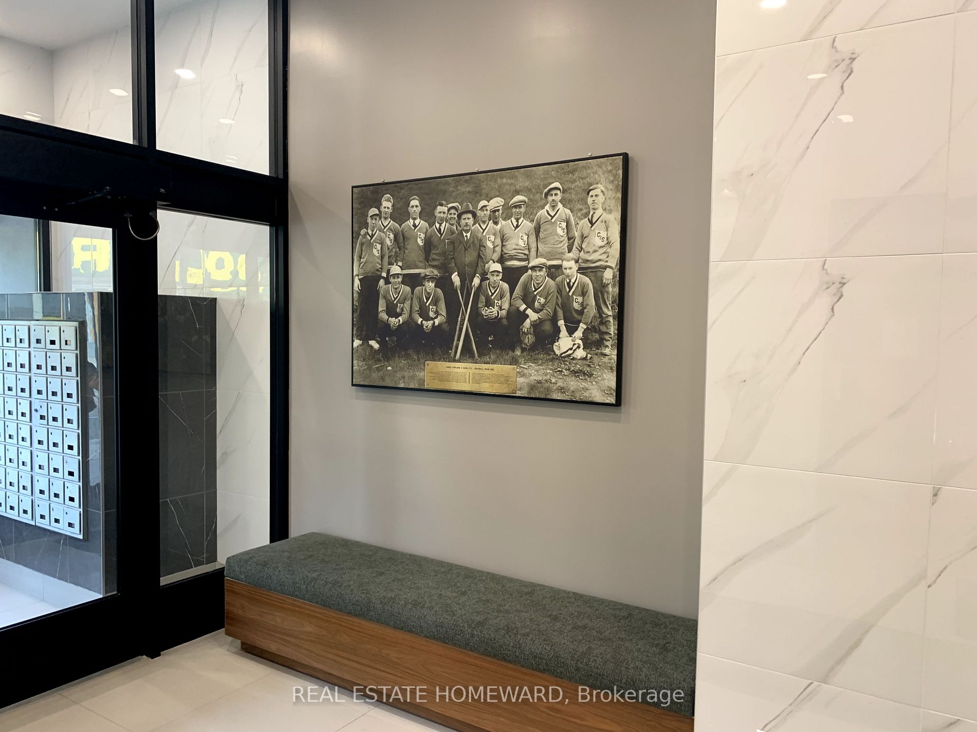 300 Coxwell Ave, #308