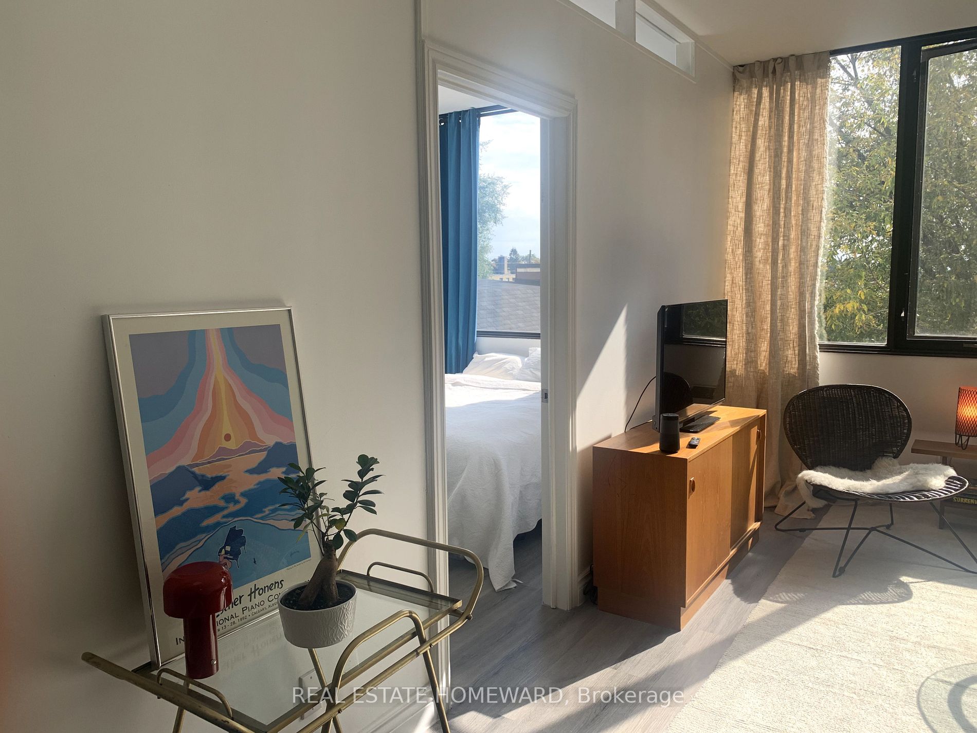 300 Coxwell Ave, #308