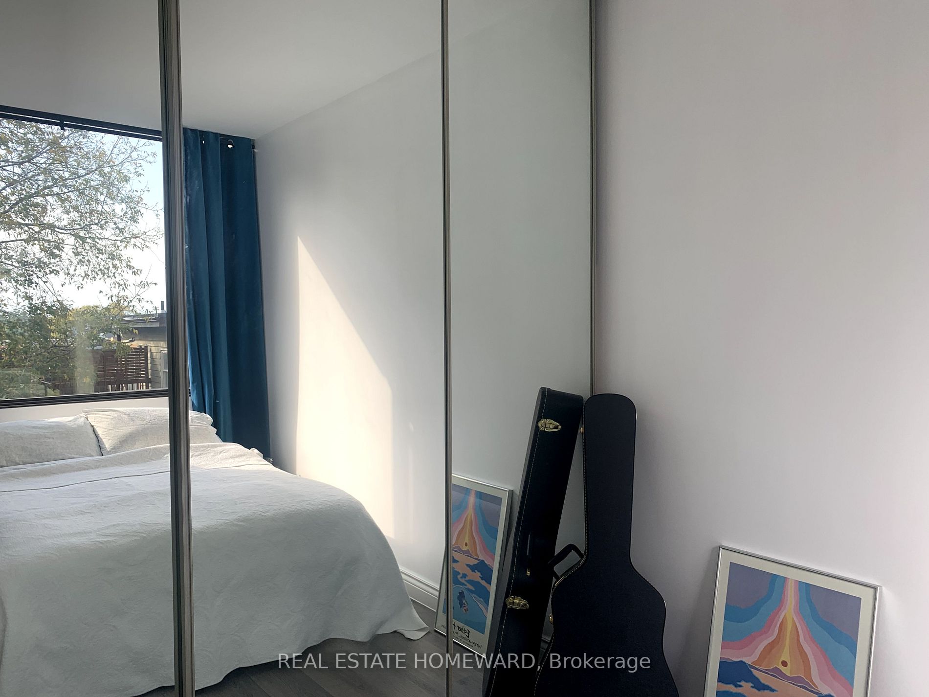 300 Coxwell Ave, #308
