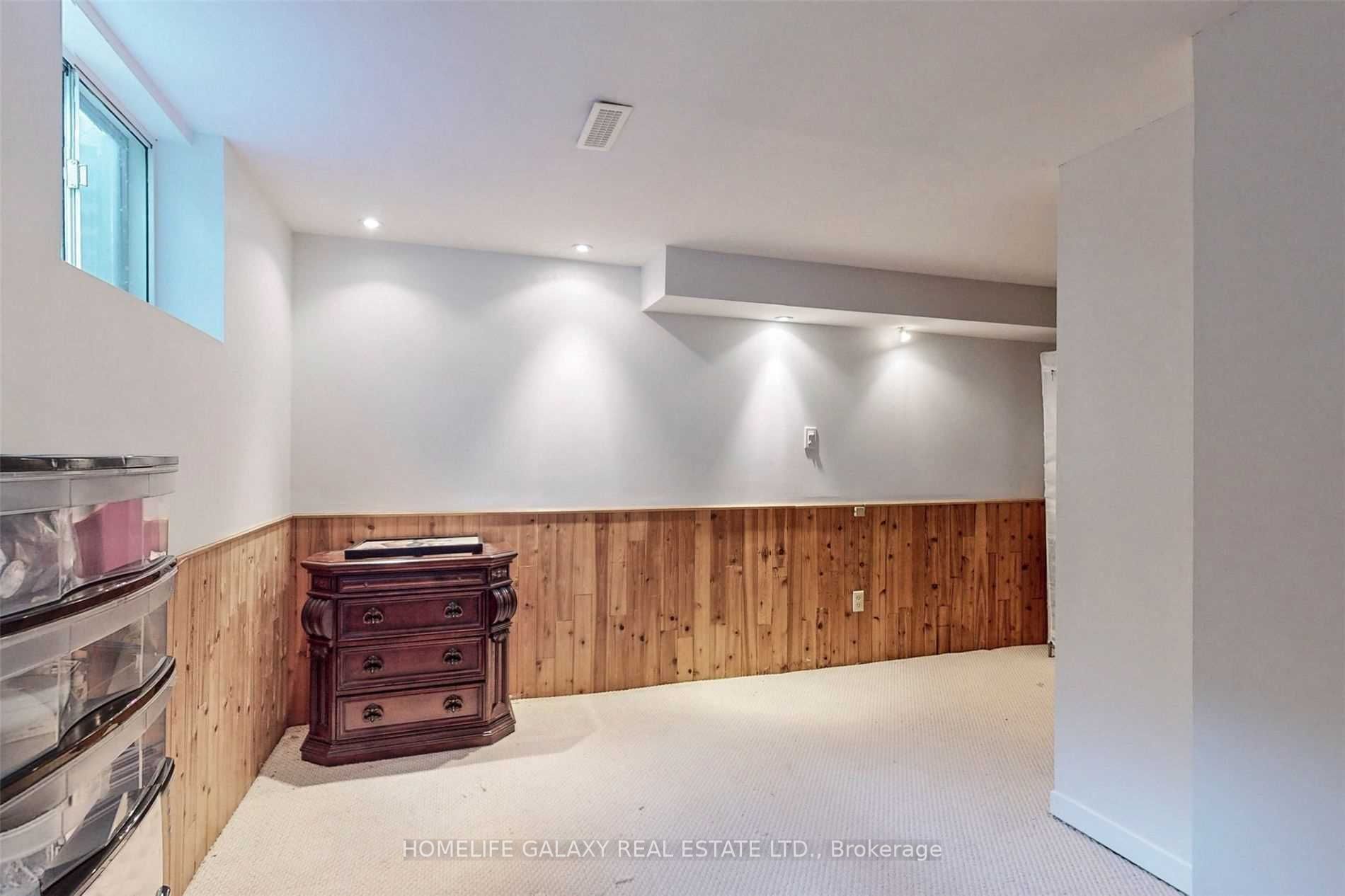 1940 Glengrove Road