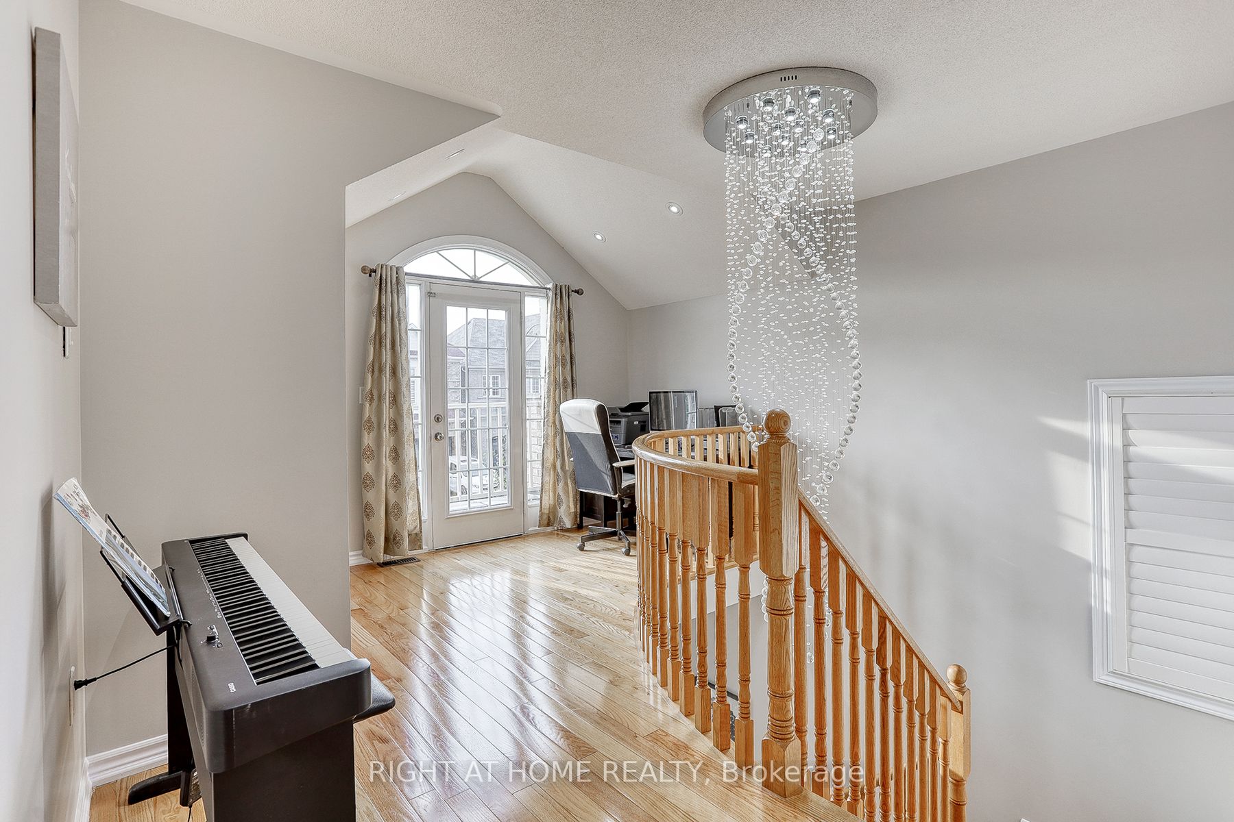 19 Tampsett Ave