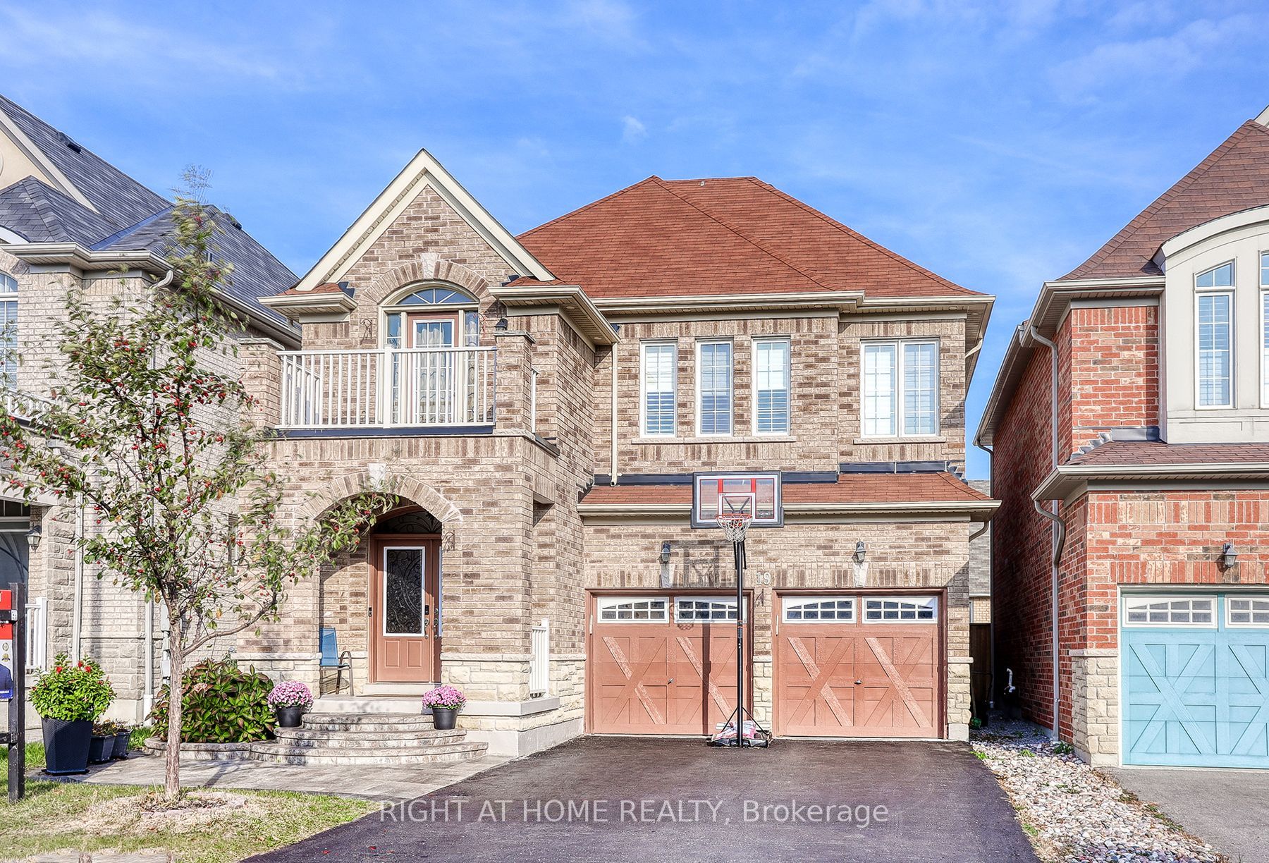 19 Tampsett Ave