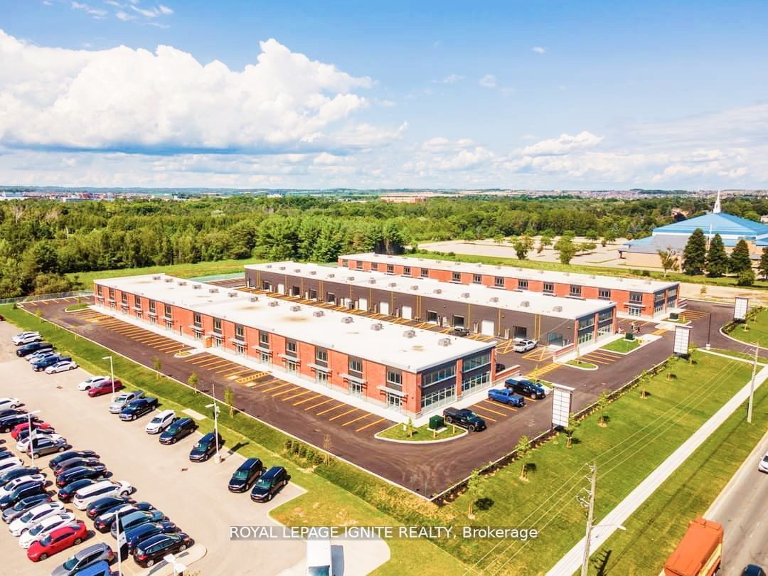 472 Taunton Rd W, #4