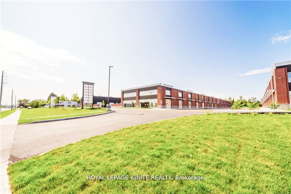 472 Taunton Rd W, Oshawa