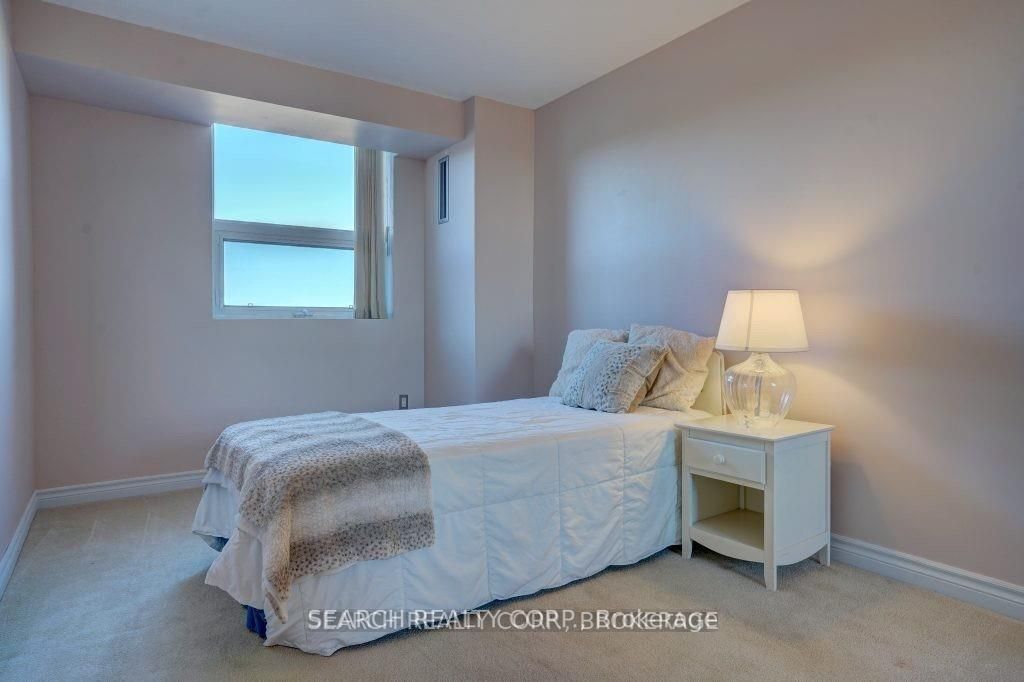 10 Dean Park Rd, #Ph 9