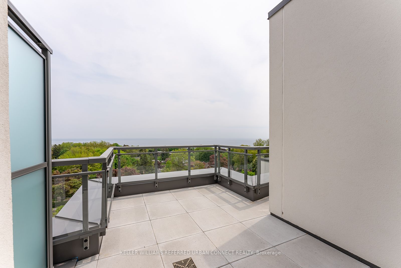 90 Glen Everest Road, #810